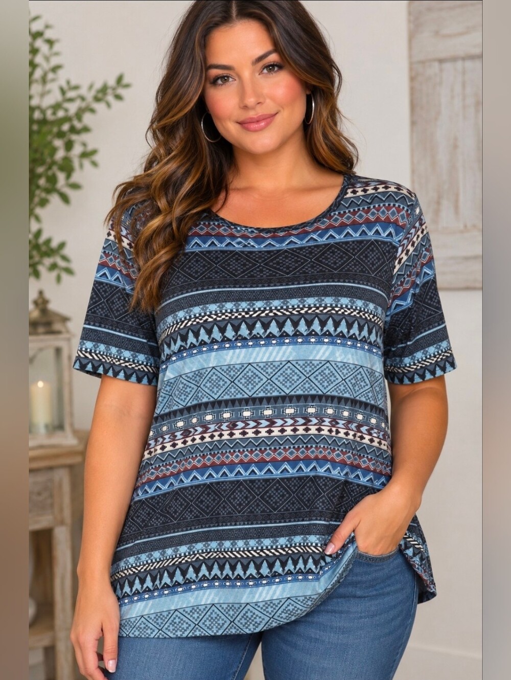 LuLaRoe Blue and Black Geometric Short Sleeve Tunic